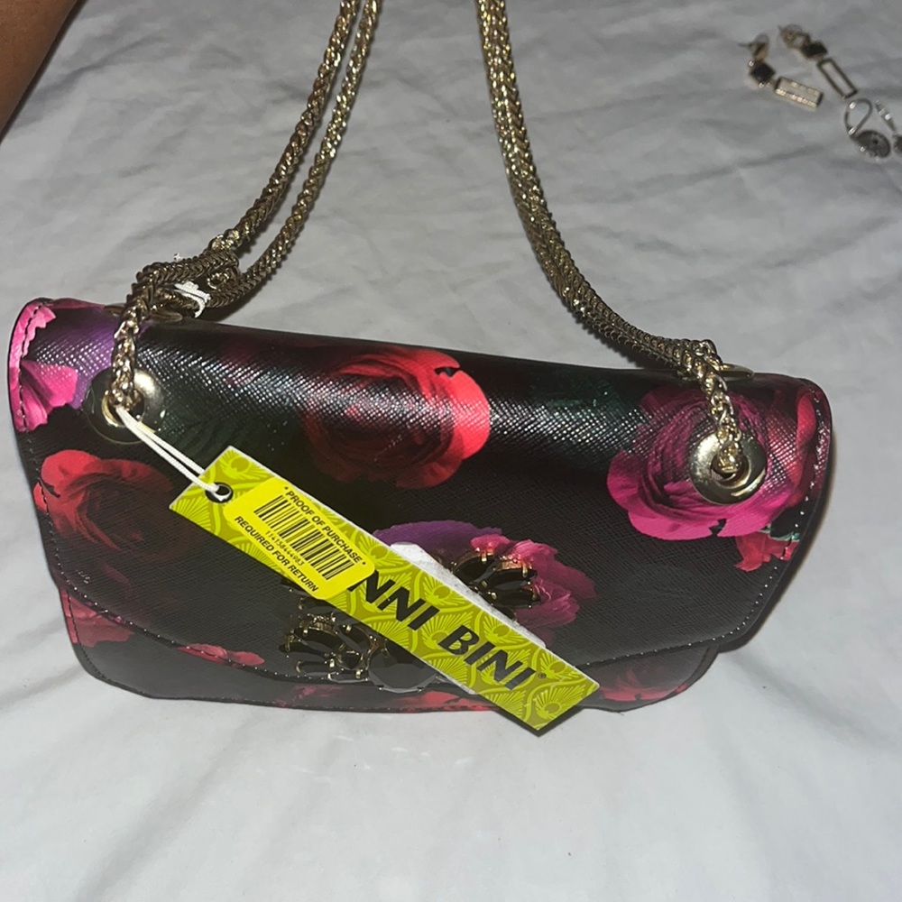 Gianni Bini Black and Floral Small GoldChain Link CrossBody Bag